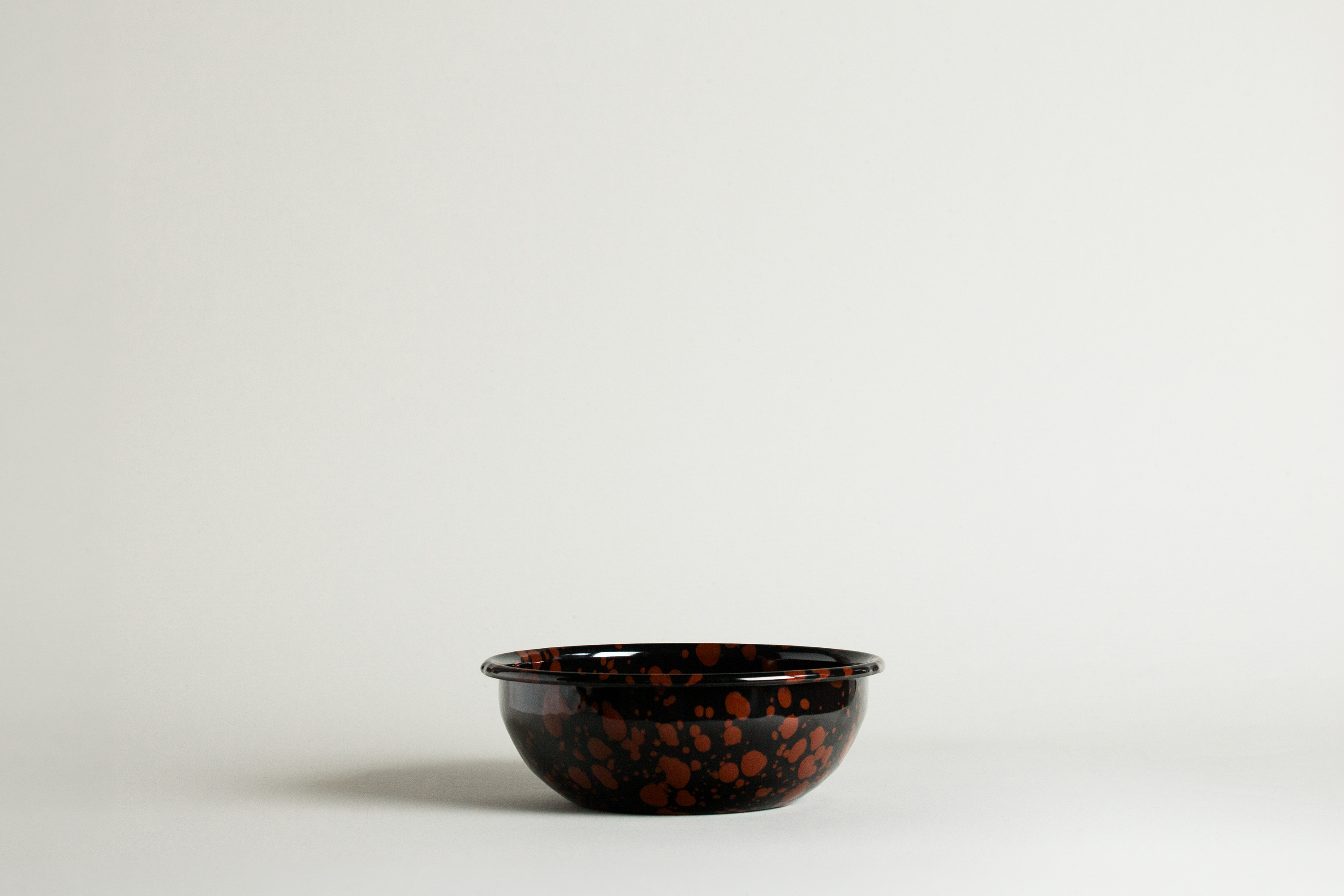 BOWL 16th <br> Onyx/Mocha