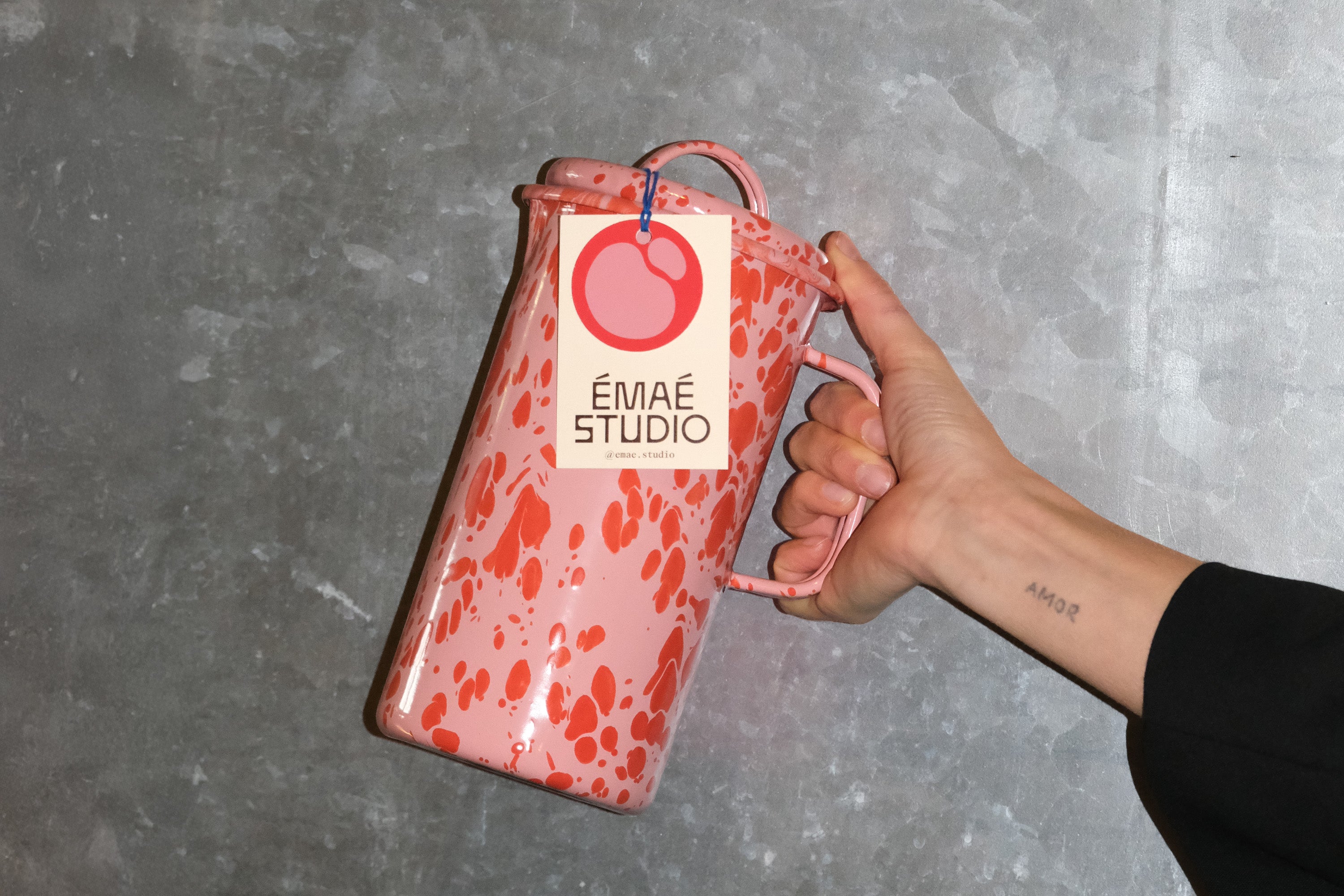 CARAFE <br> Peony/Tomato