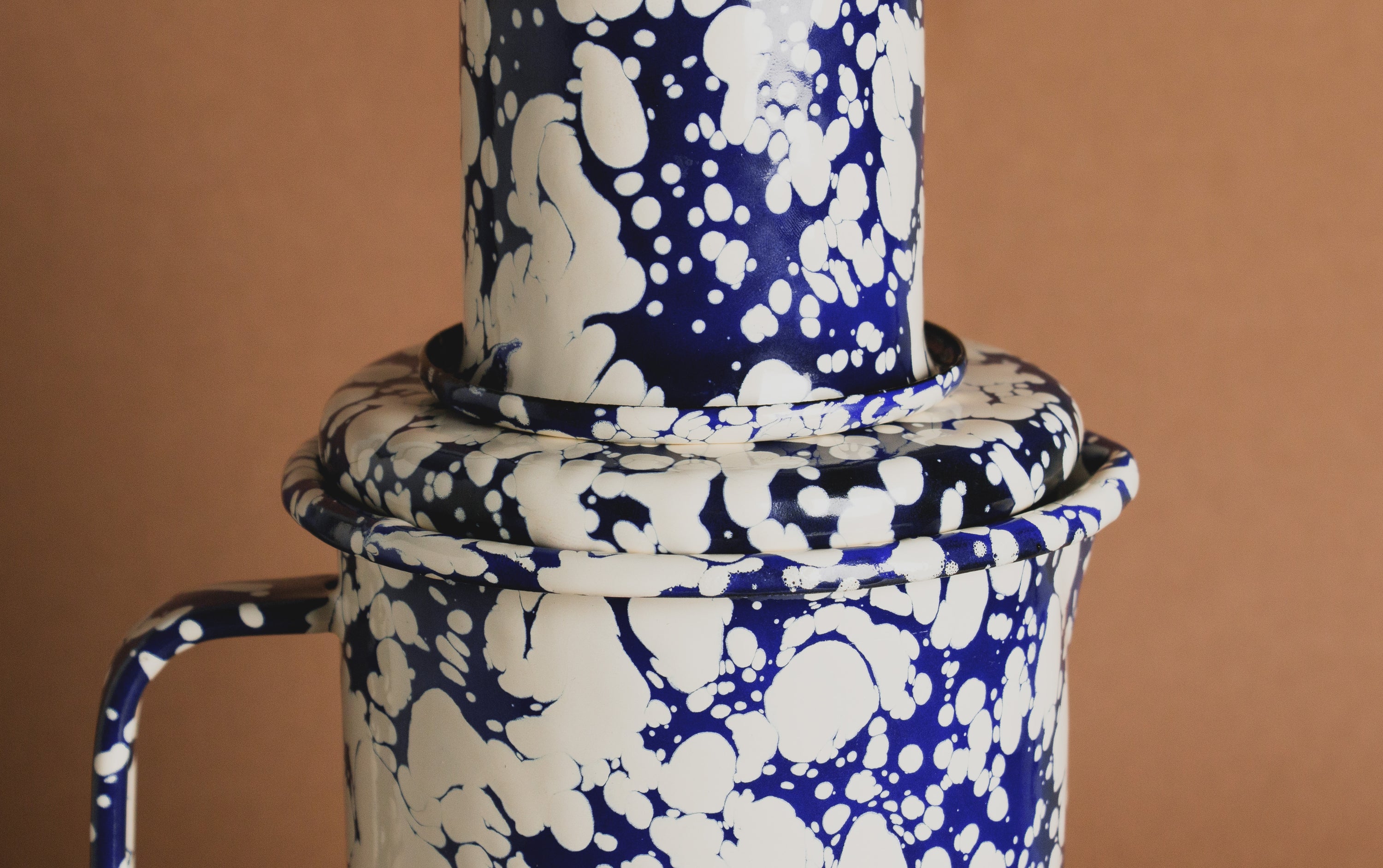 CARAFE <br> Cobalt/Ecru